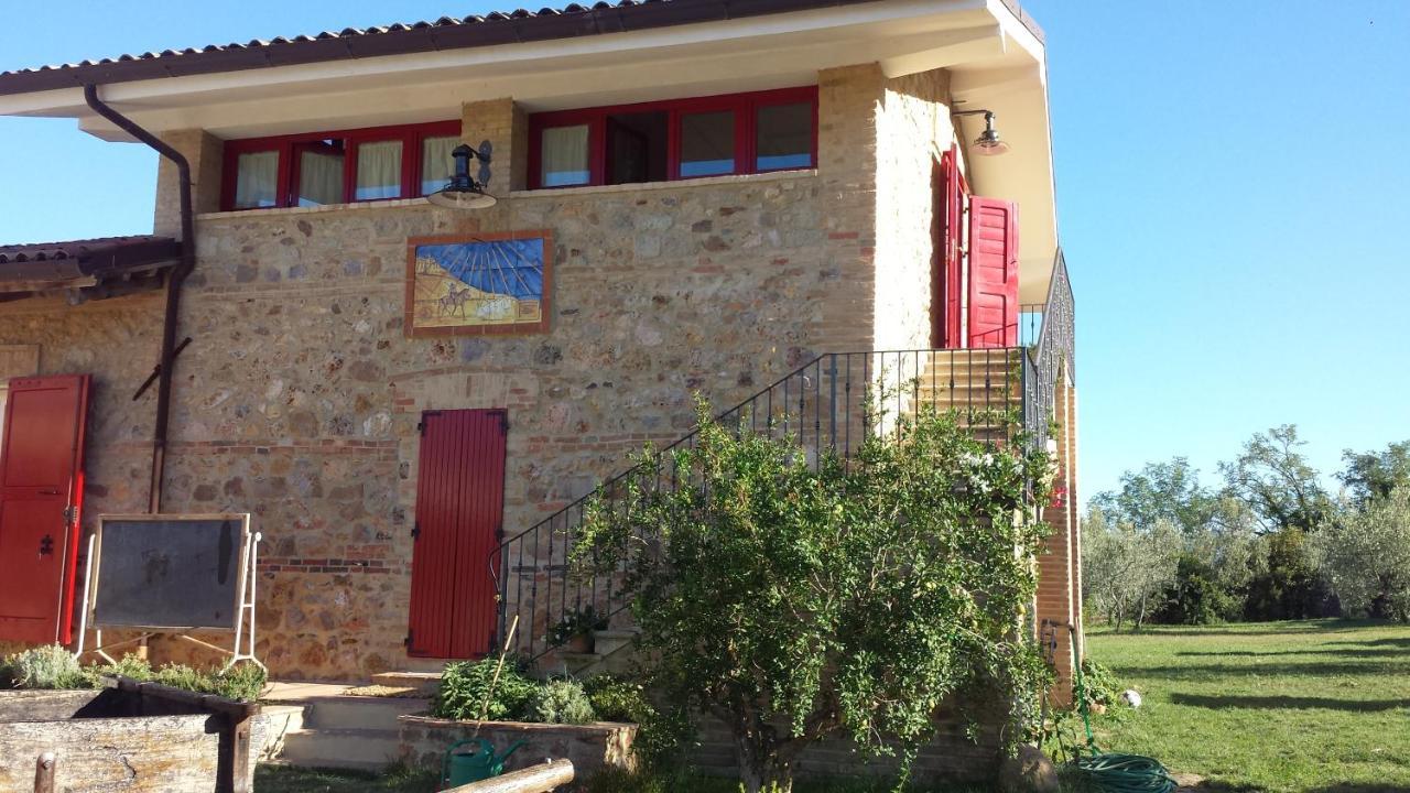 Il Barbagianni Bed & Breakfast Montepescali ภายนอก รูปภาพ